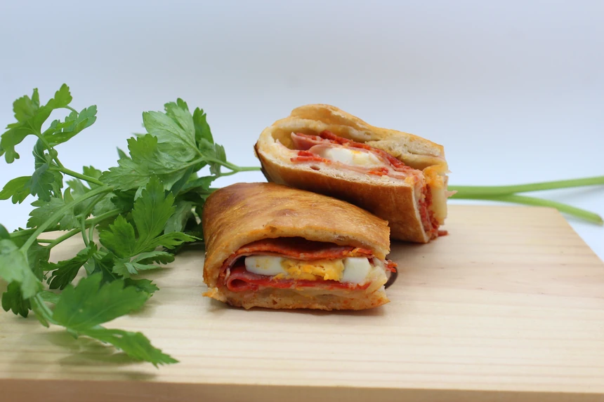 bôla de carne caseira com ovo cozido